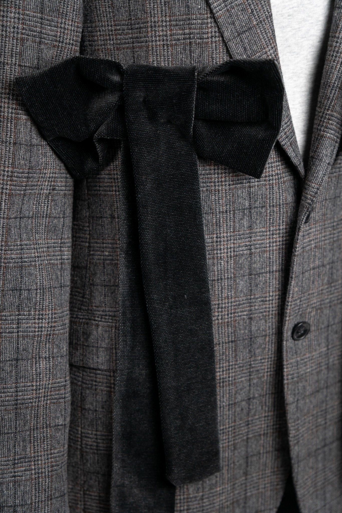 Sacou din Lână în Carouri cu Detalii din Catifea