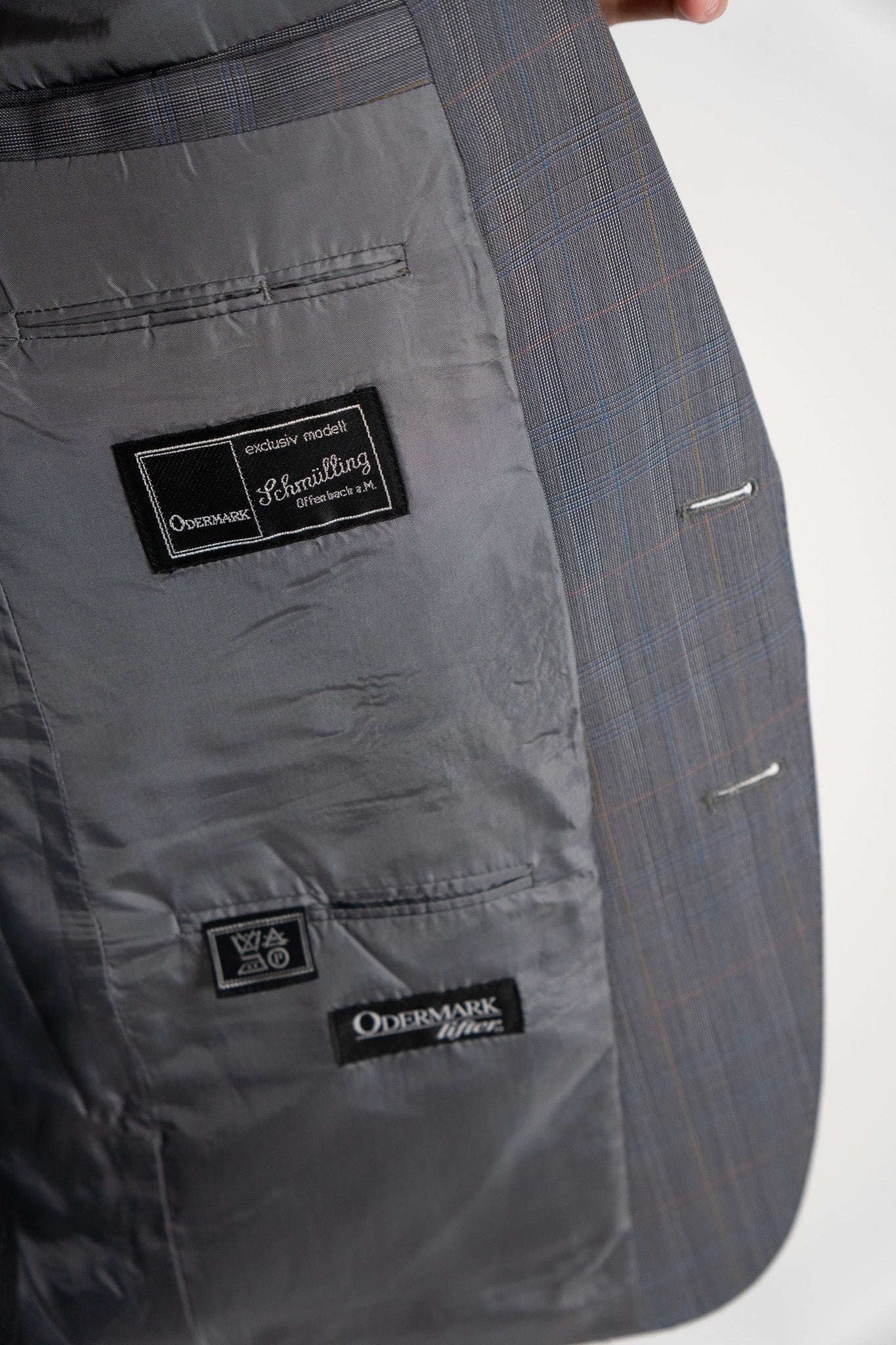 Sacou Lejer Cu Funde Din Catifea